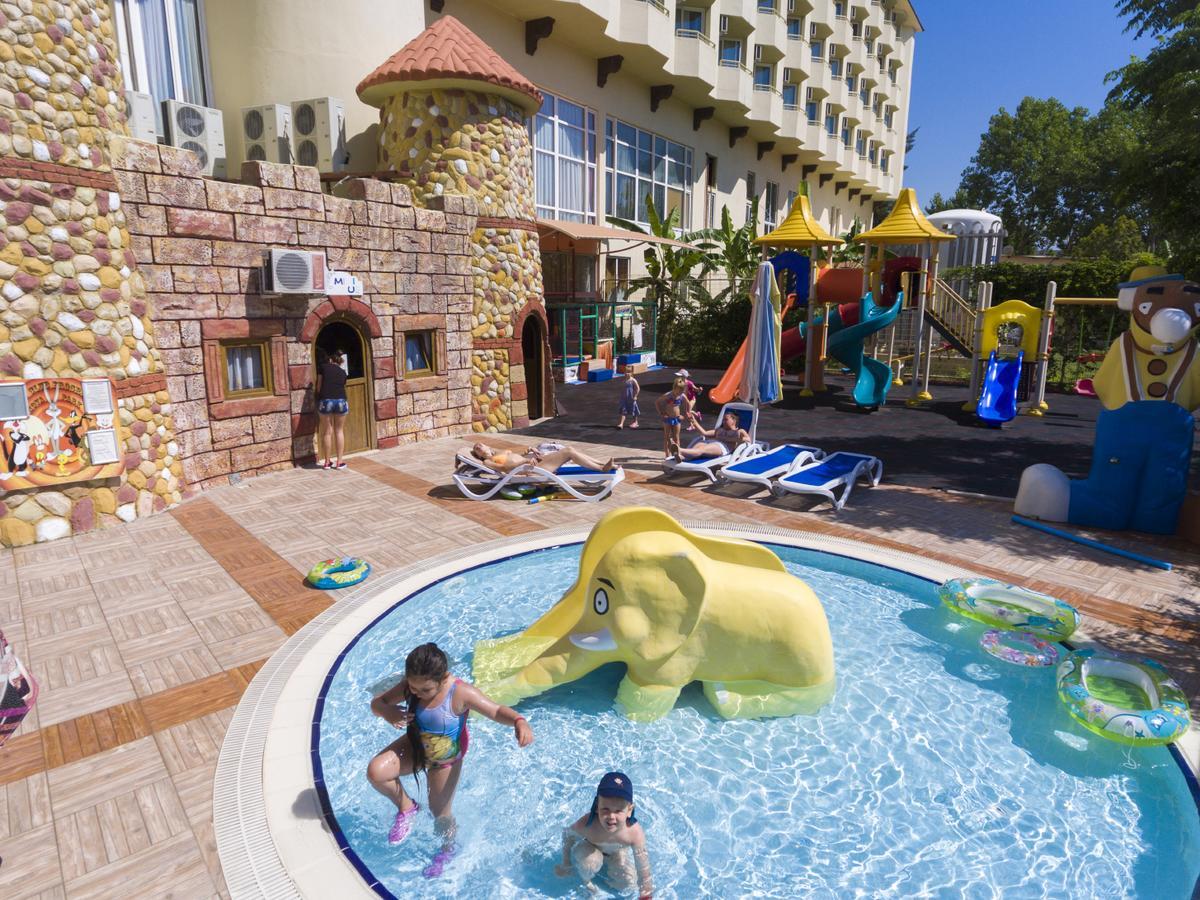 Nova Park Hotel Side Bagian luar foto